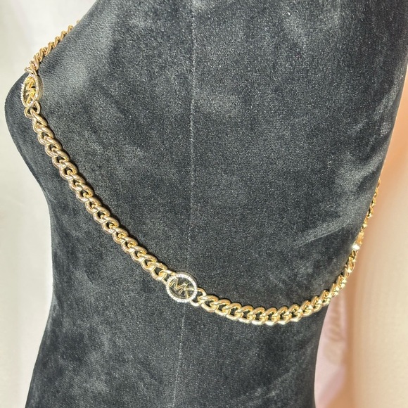 MICHAEL Michael Kors Gold-Tone Bling MK Stone Link Belt Size L/XL - Picture 3 of 9